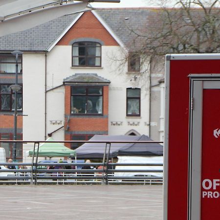 1 Fitzhamon Embankment Apartments Opposite Principality Stadium - Long Stay Offer Cardiff Eksteriør bilde
