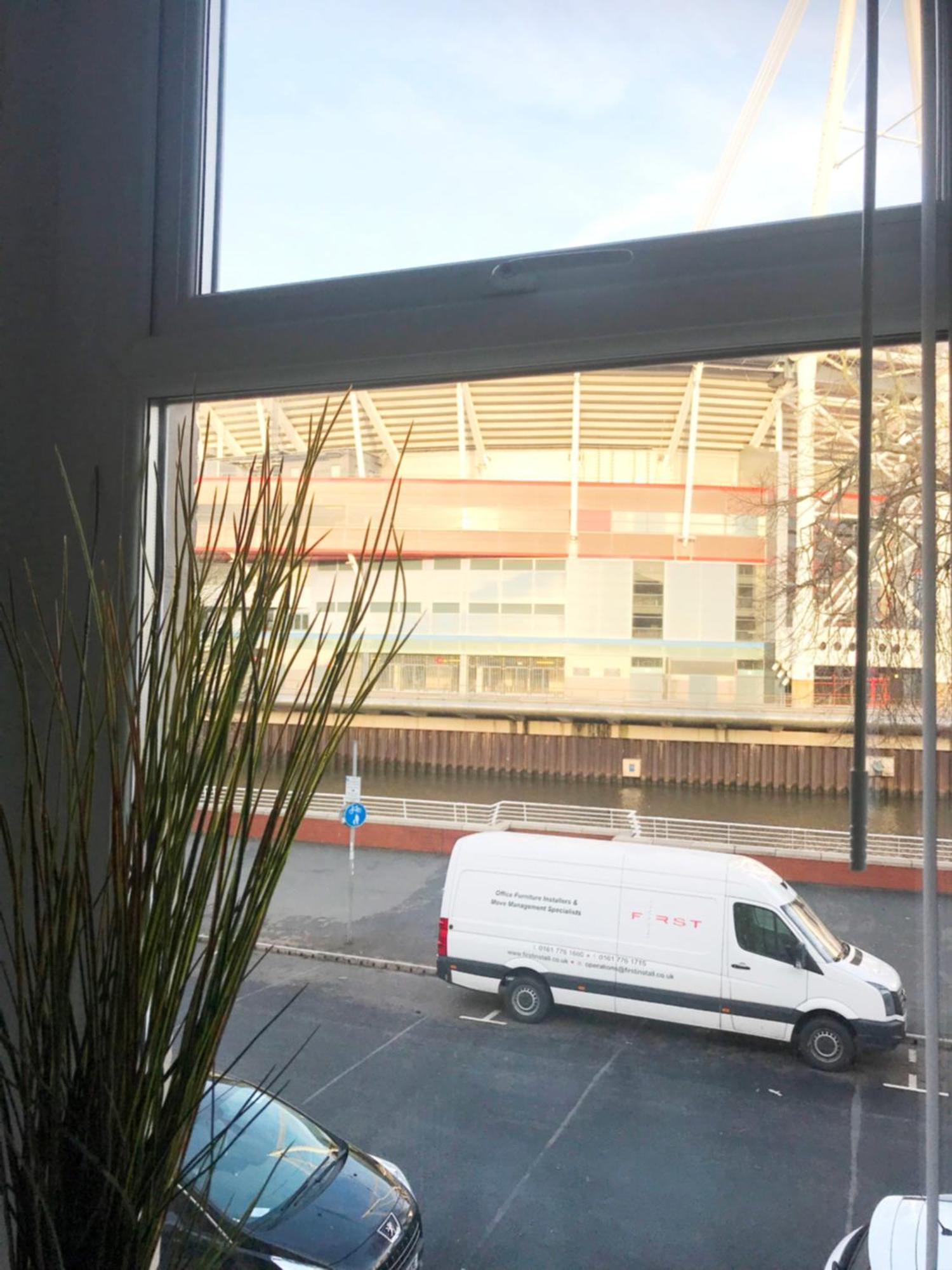 1 Fitzhamon Embankment Apartments Opposite Principality Stadium - Long Stay Offer Cardiff Eksteriør bilde